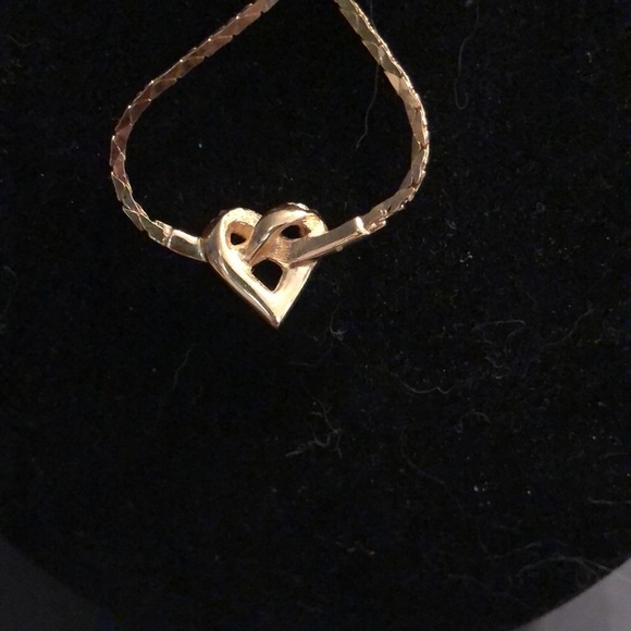 Christian Dior vintage gold tone crystal rhine stone heart knot necklace - Picture 5 of 9